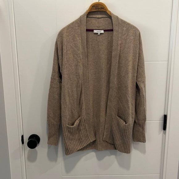 Aritzia Sweaters - Aritzia Talula knit sweater tan size small